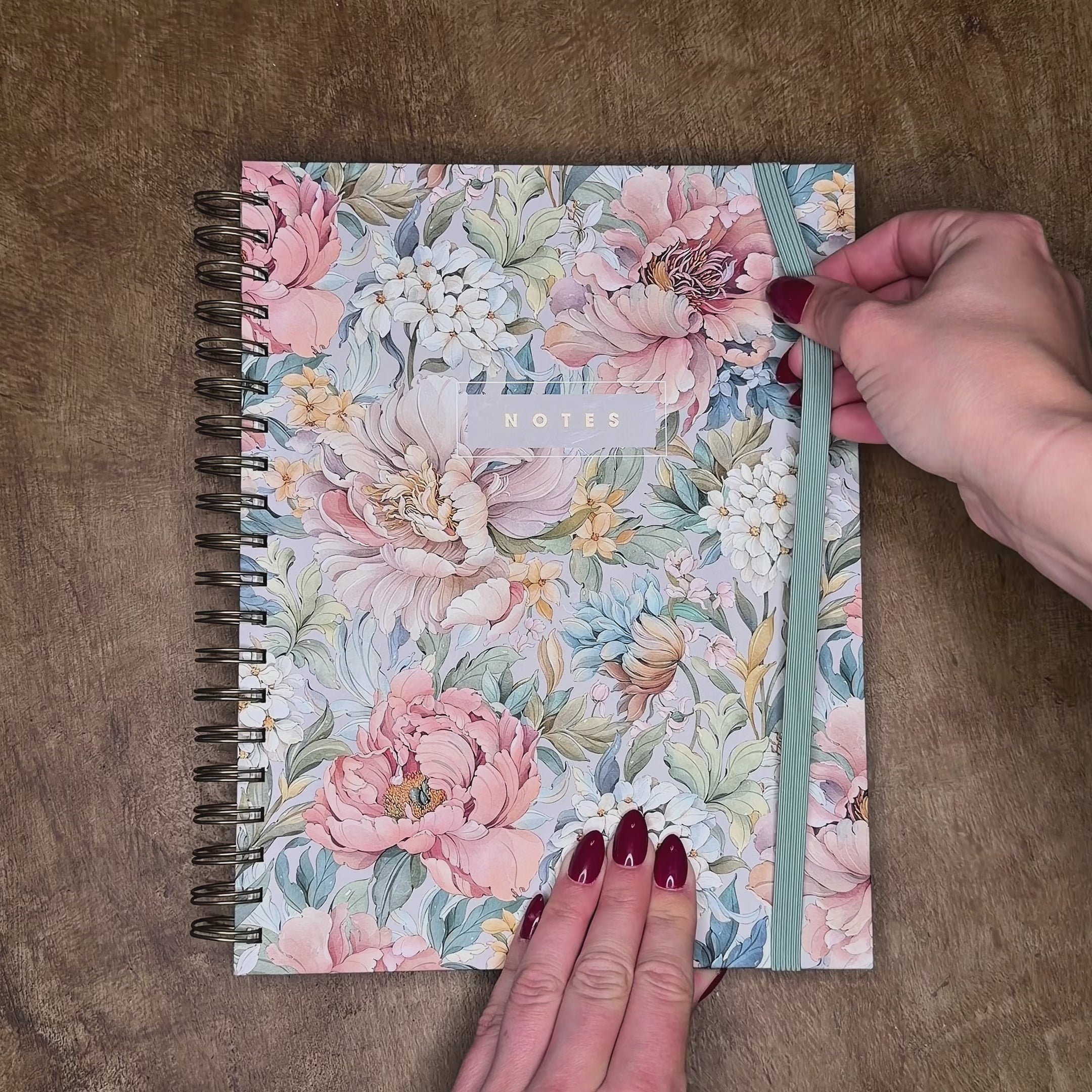 NOTEBOOK ±A4 VINTAGE PEONIES